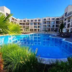 https://diamond-beach-sarafovo-by-kp.sozopol-hotels.com